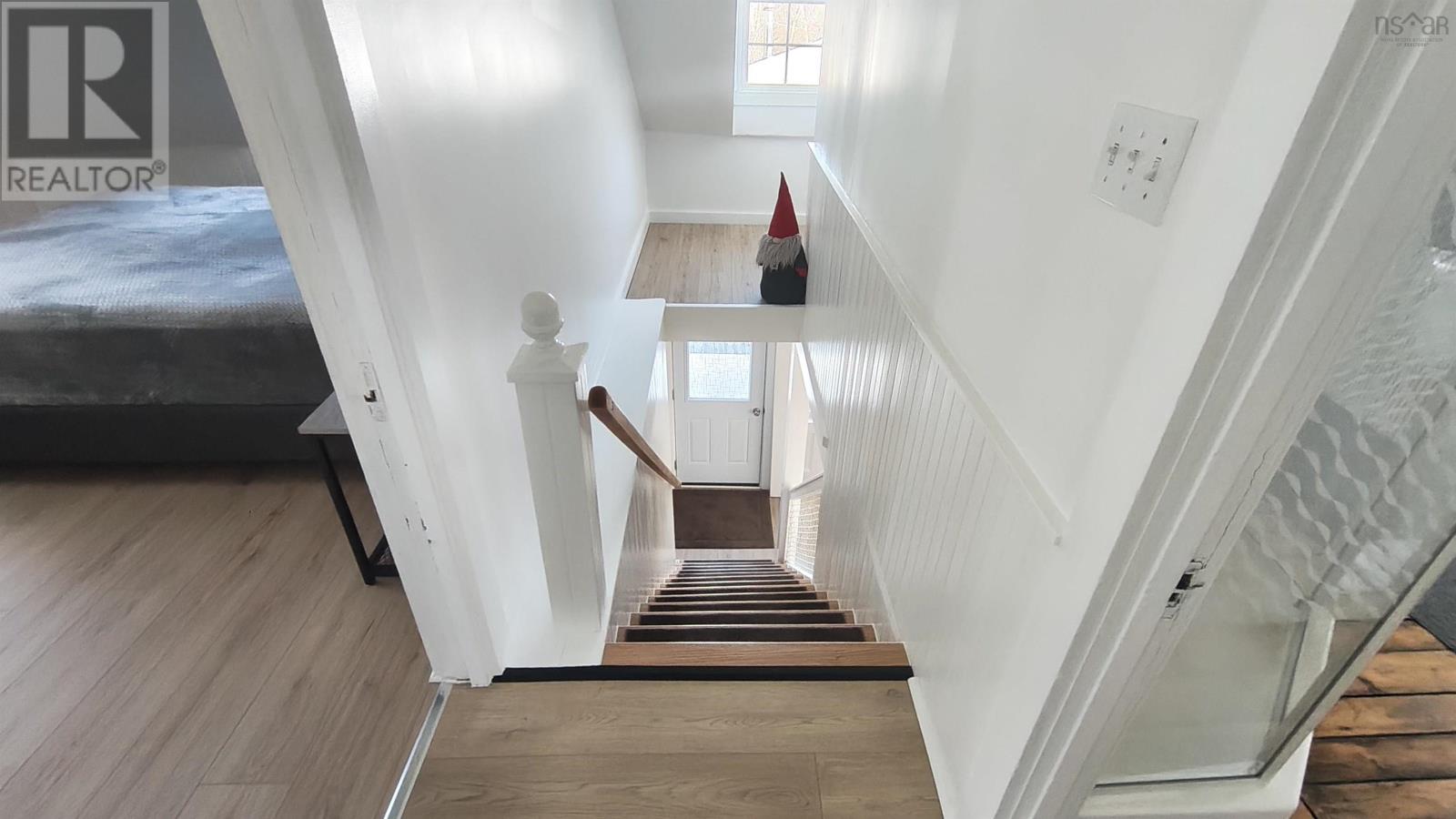 Property 41 of 50 of 7 Candy Lane