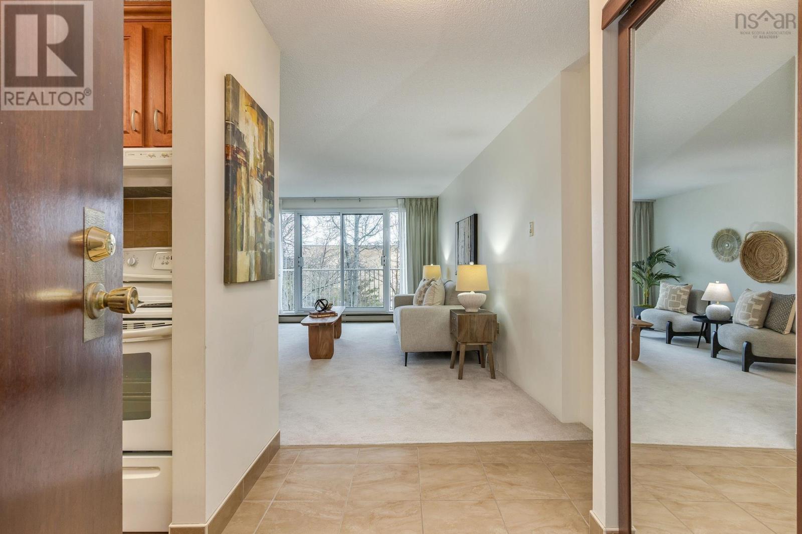 Property 4 of 36 of 306 5570 Heatherwood Court