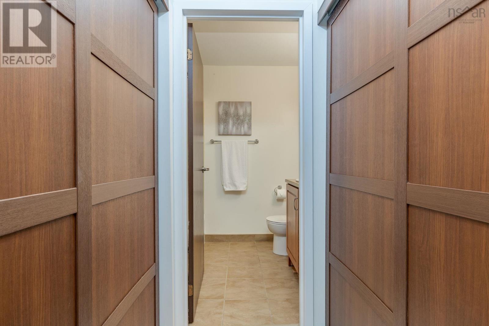 Property 20 of 36 of 306 5570 Heatherwood Court