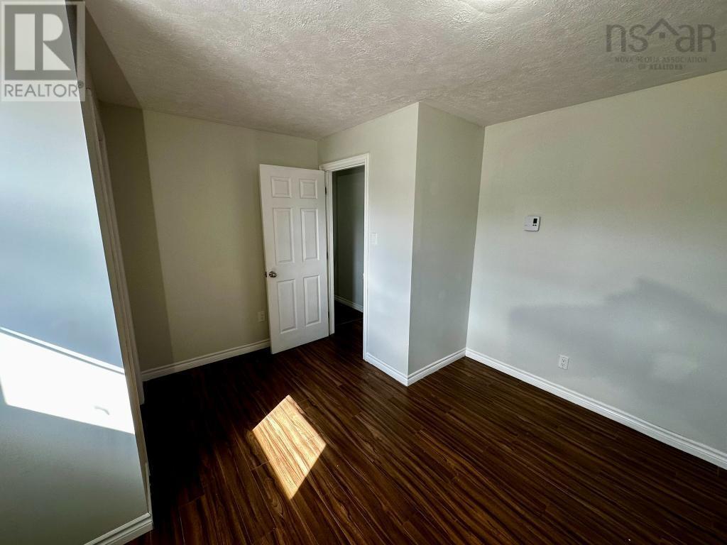 Property 10 of 33 of 18 Jill Street W, Milne Subdivision