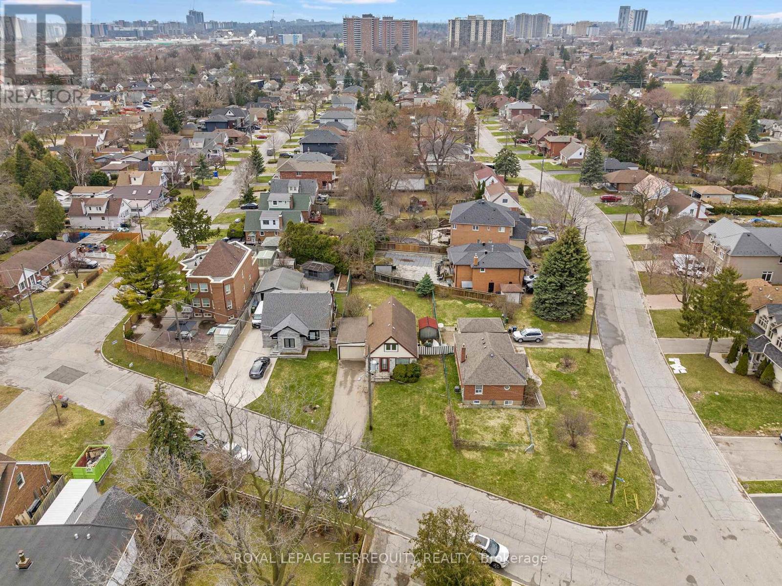 68 PARKCHESTER ROAD - 30