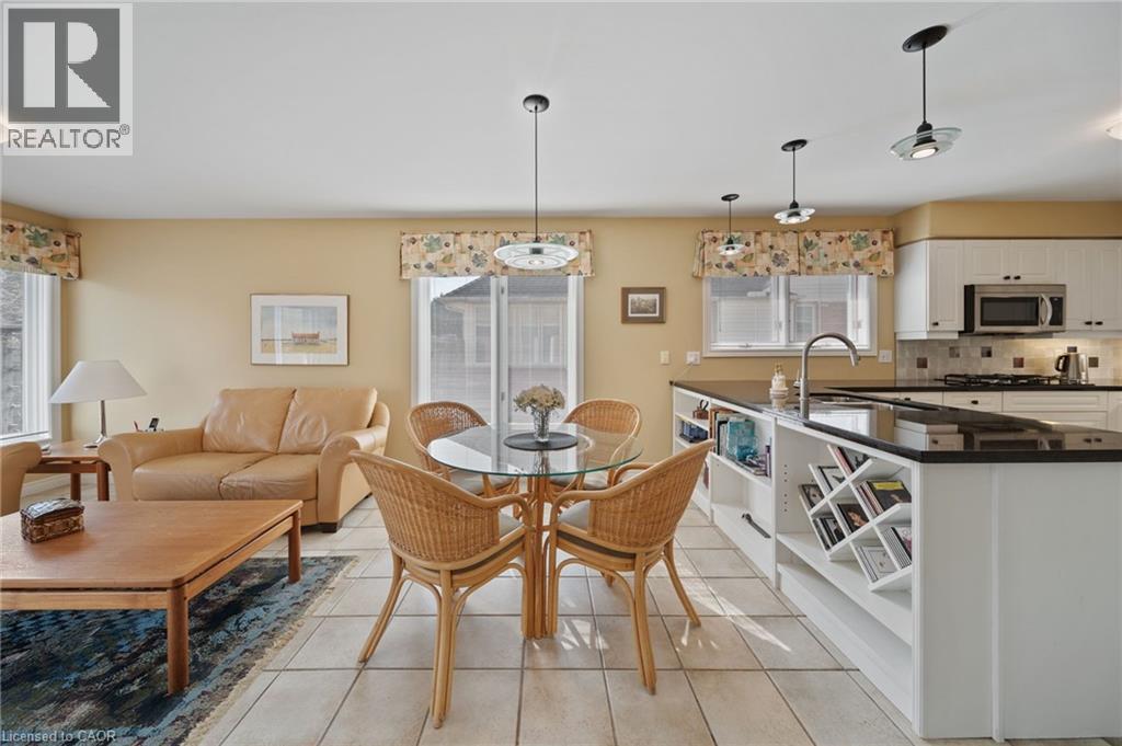 46 SOMERSET Drive - 16