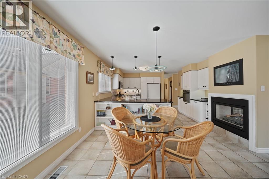 46 SOMERSET Drive - 19
