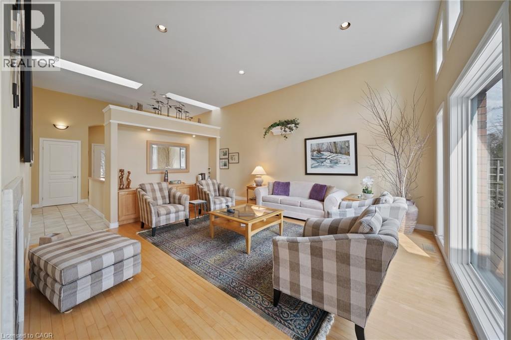 46 SOMERSET Drive - 20