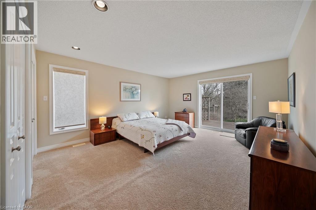 46 SOMERSET Drive - 25