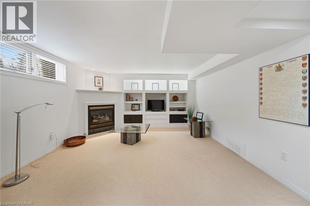 46 SOMERSET Drive - 33