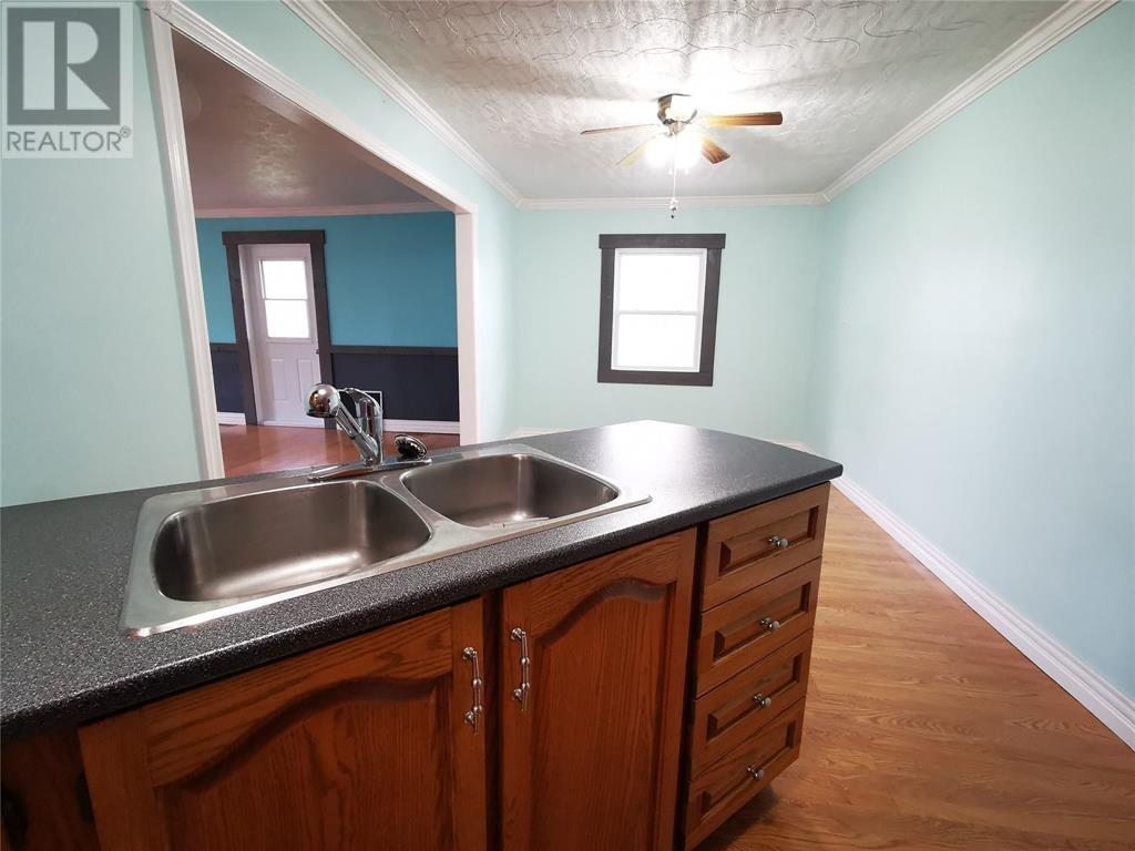 21 Village Cove Road E - 14