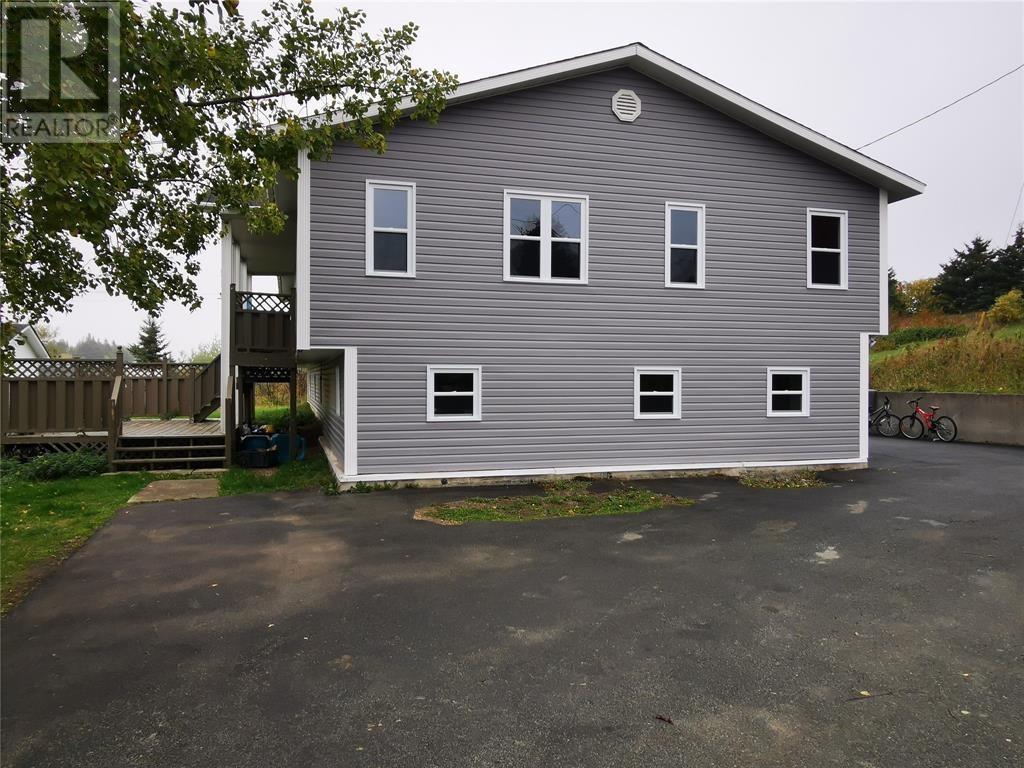 21 Village Cove Road E - 4