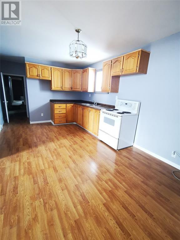 21 Village Cove Road E - 43