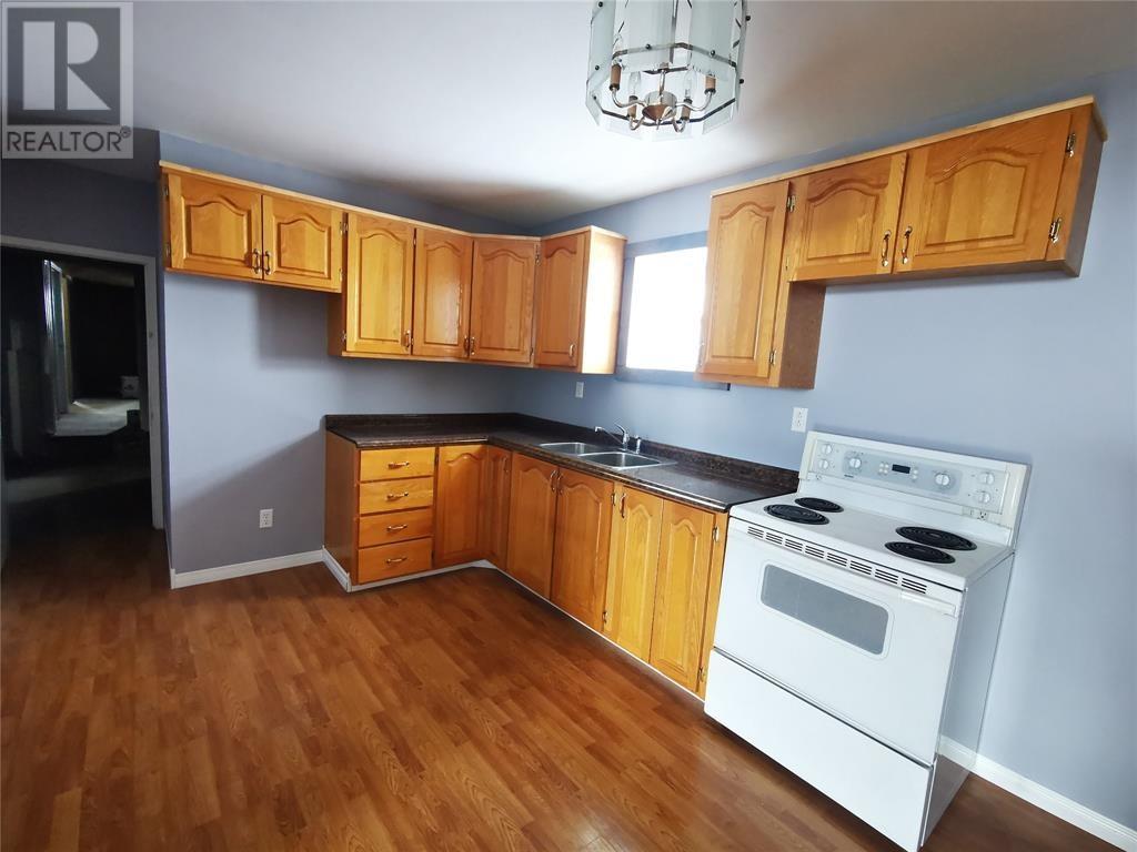 21 Village Cove Road E - 44