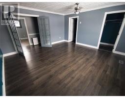 21 Village Cove Road East thumbnail 23