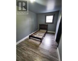 21 Village Cove Road East thumbnail 36