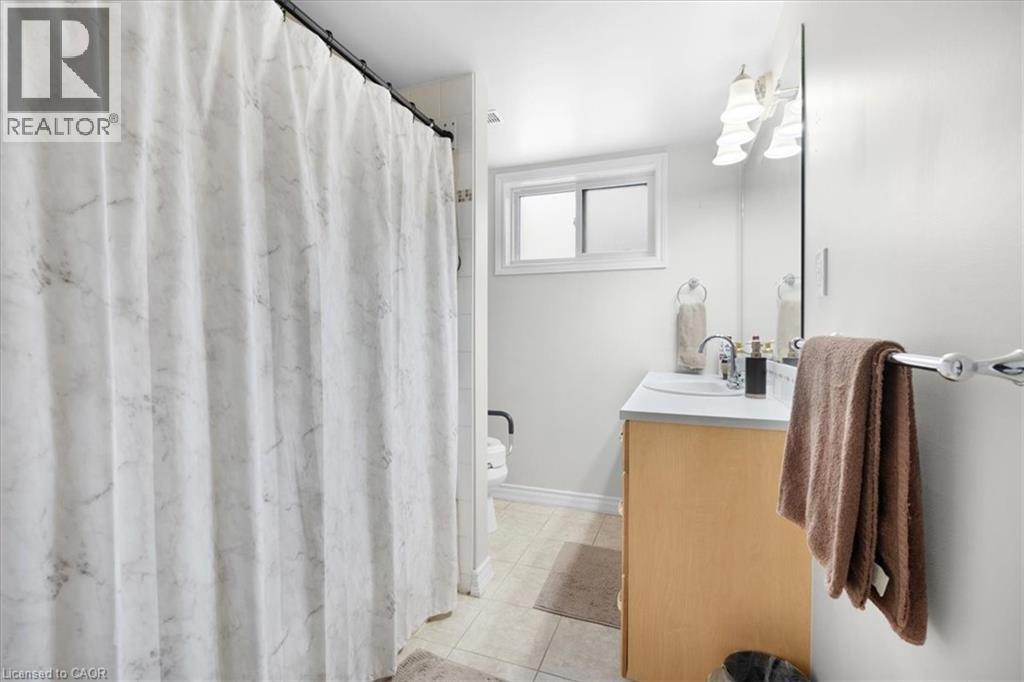 26 WILTSHIRE DRIVE - 36
