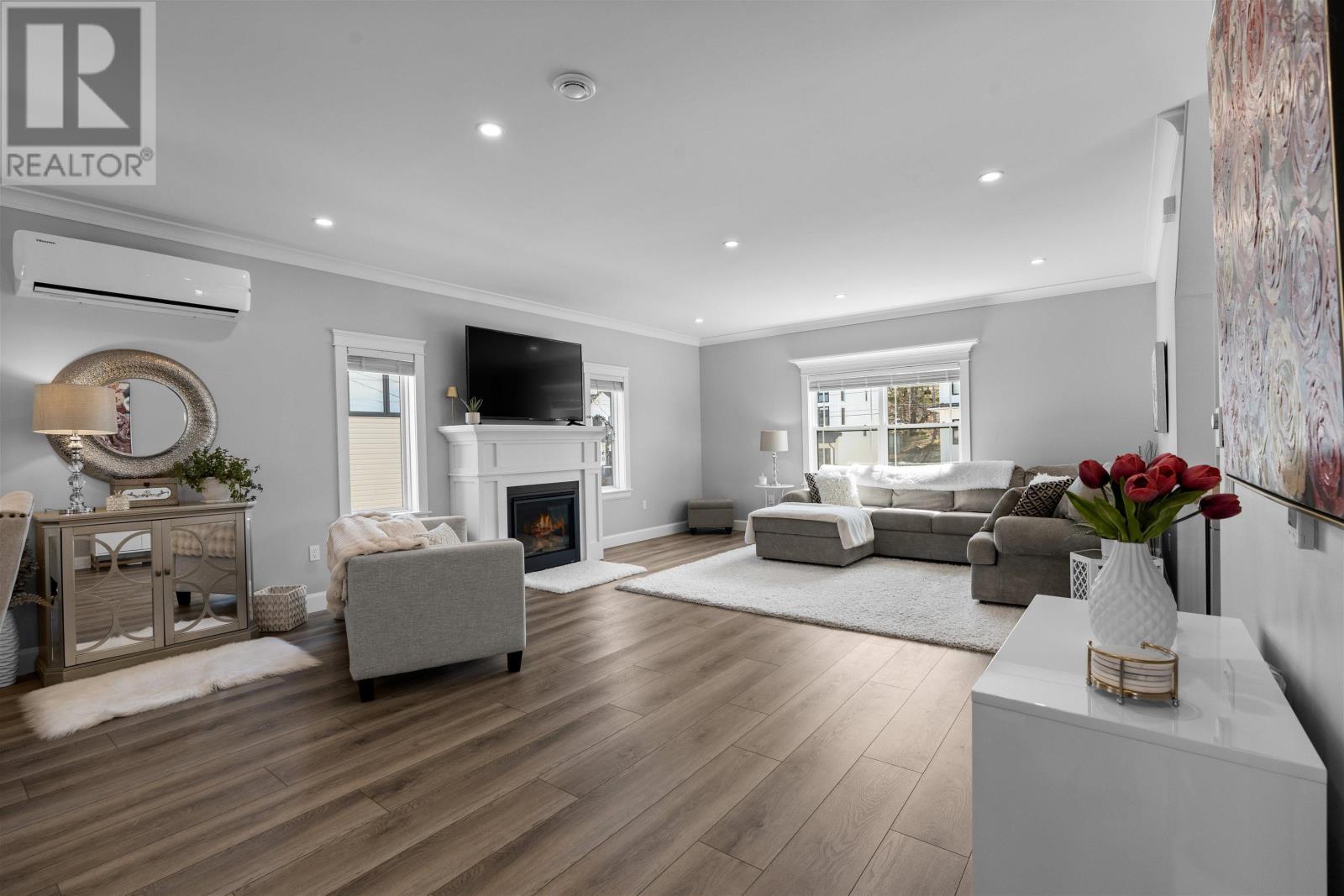 Property 13 of 44 of 35 Angel Court