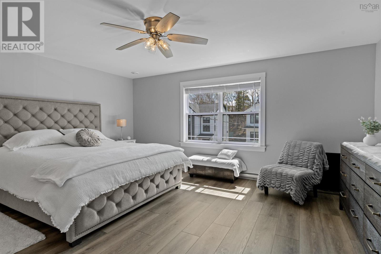 Property 32 of 44 of 35 Angel Court