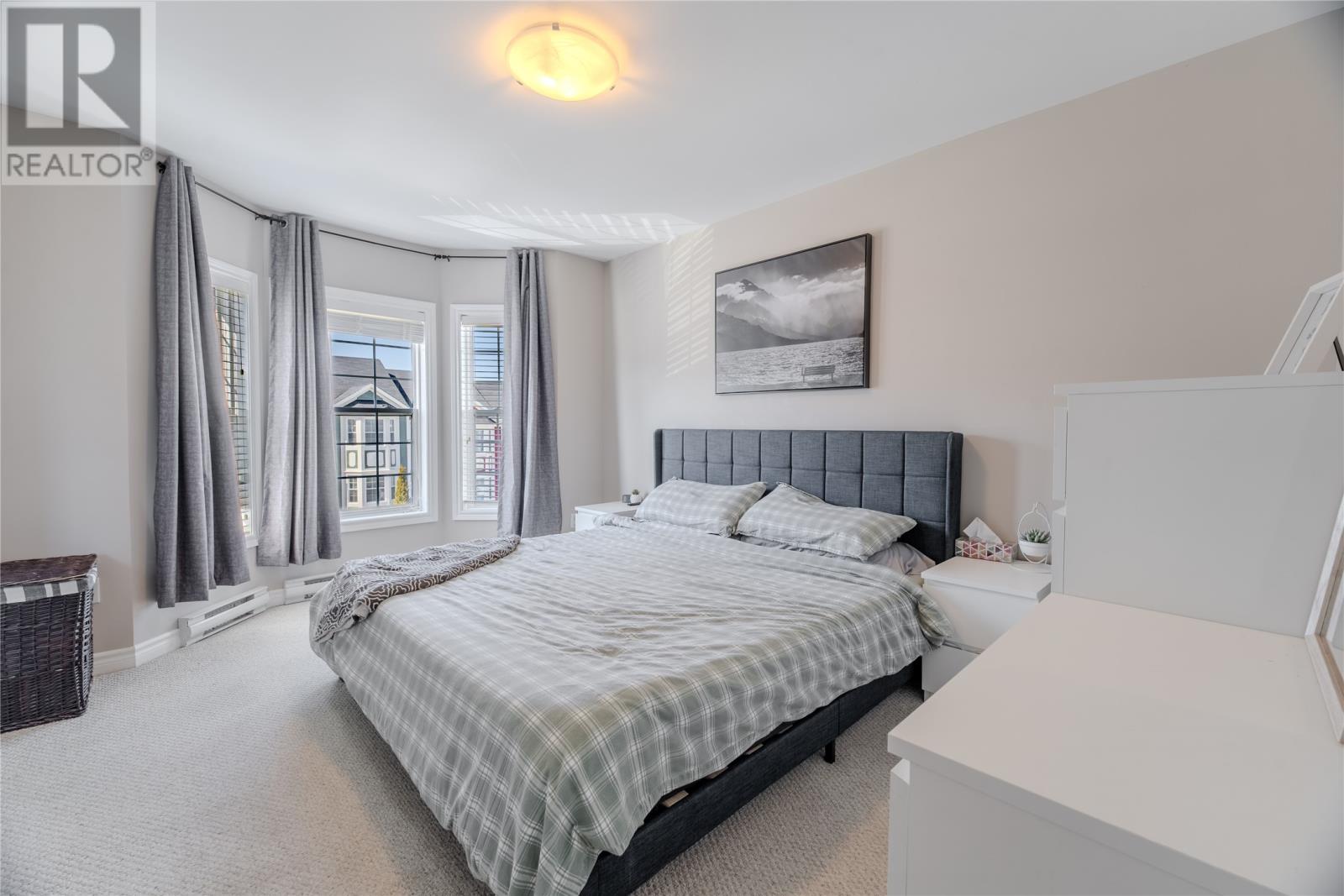 28 Margarets Place — photo 16