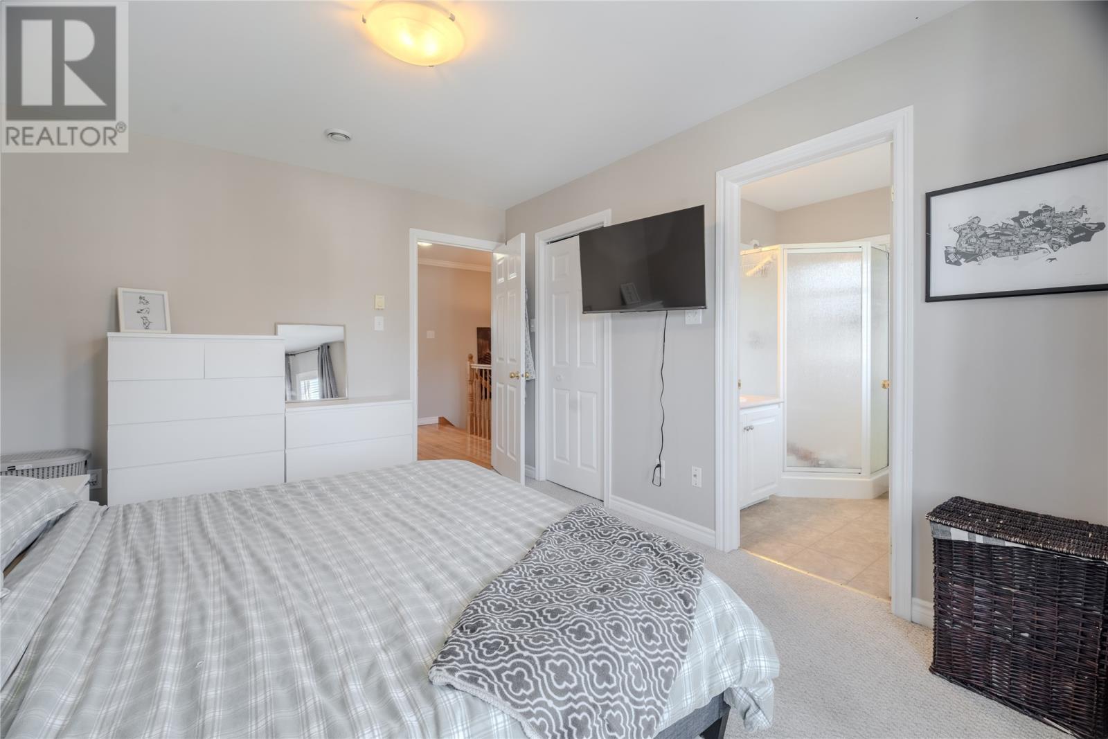 28 Margarets Place — photo 17
