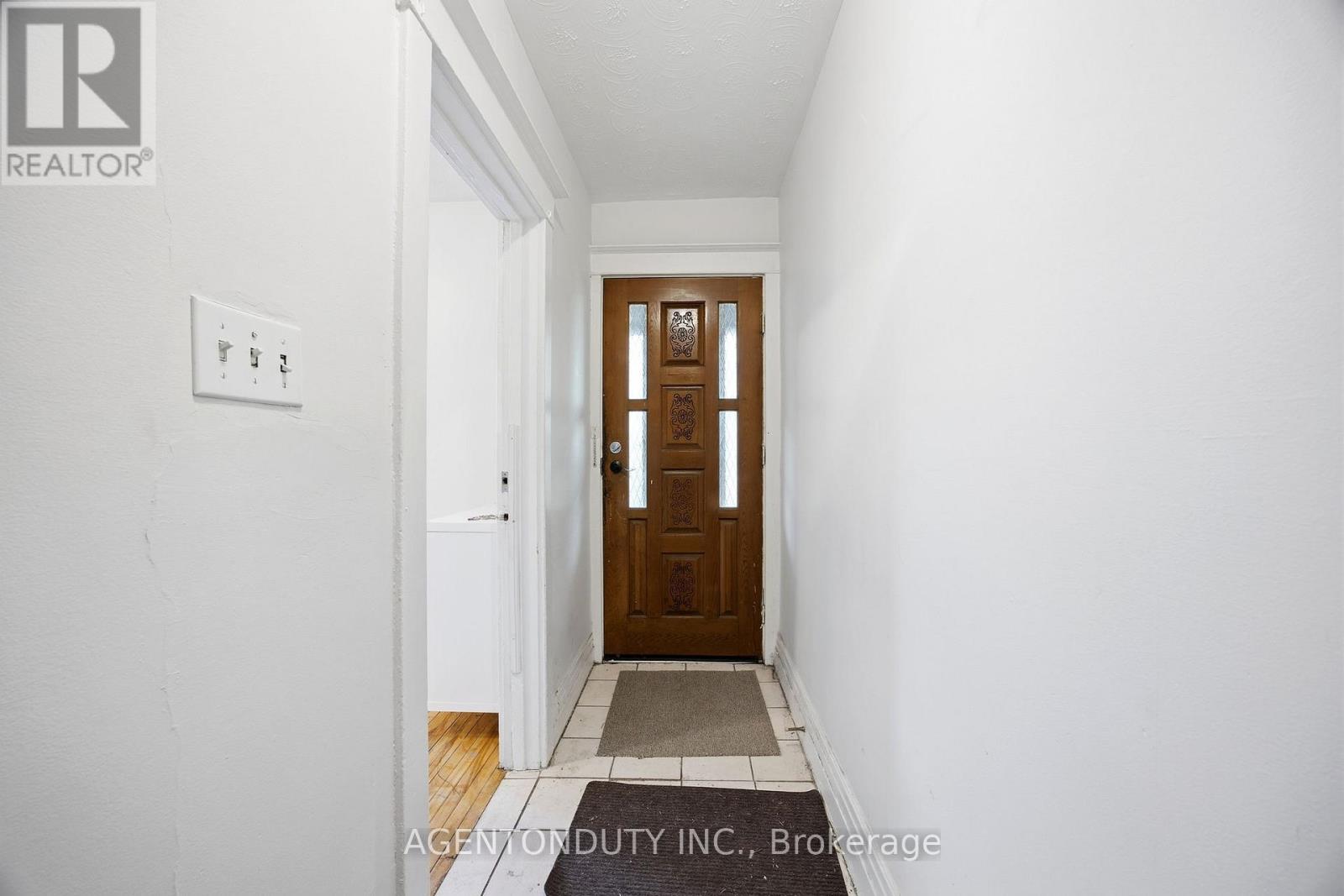 51 PERTH AVENUE - 5