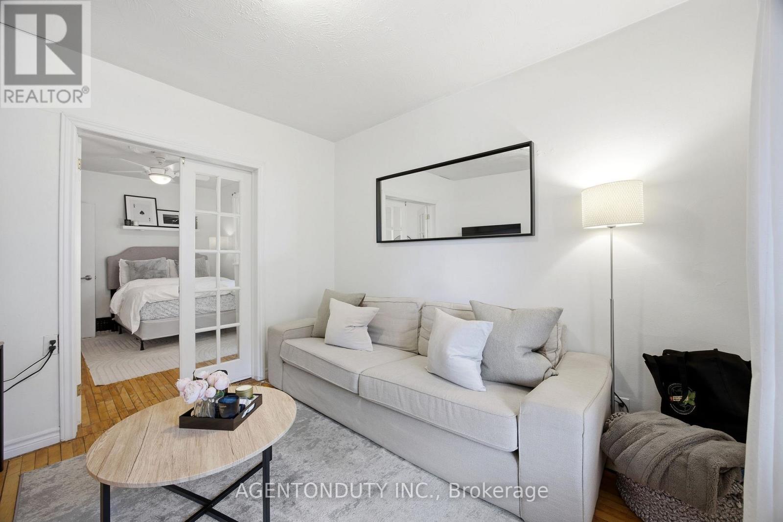 51 PERTH AVENUE - 6