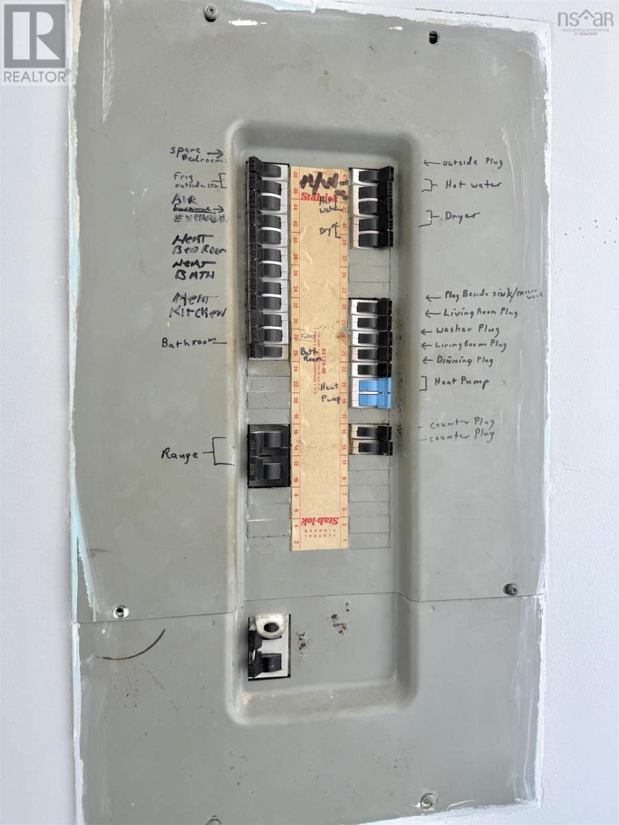 Property 22 of 28 of 11 SNOW WHITE Drive