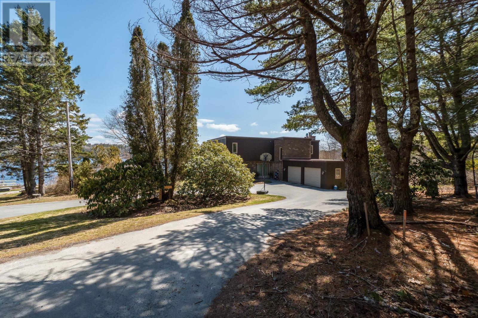 Property 4 of 47 of 350 Viewmount Drive