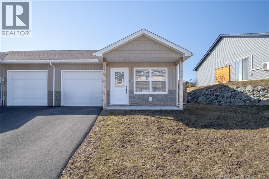 178 Arlington Crescent - 1