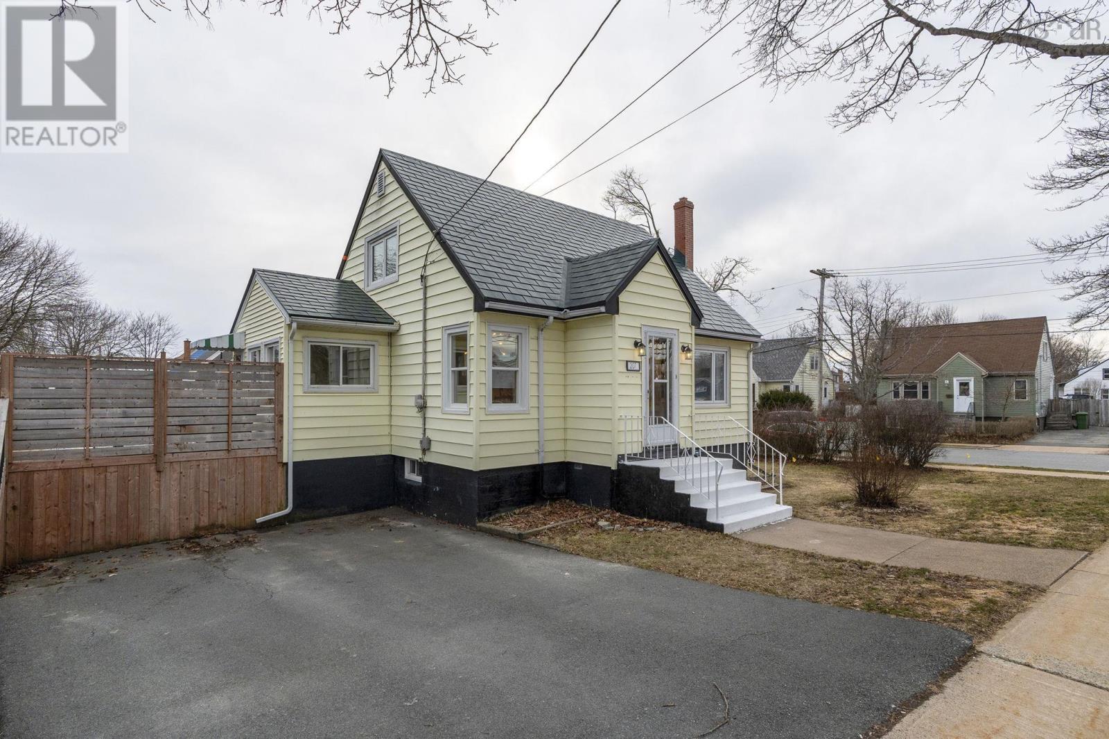 Property 33 of 40 of 207 Victoria Road