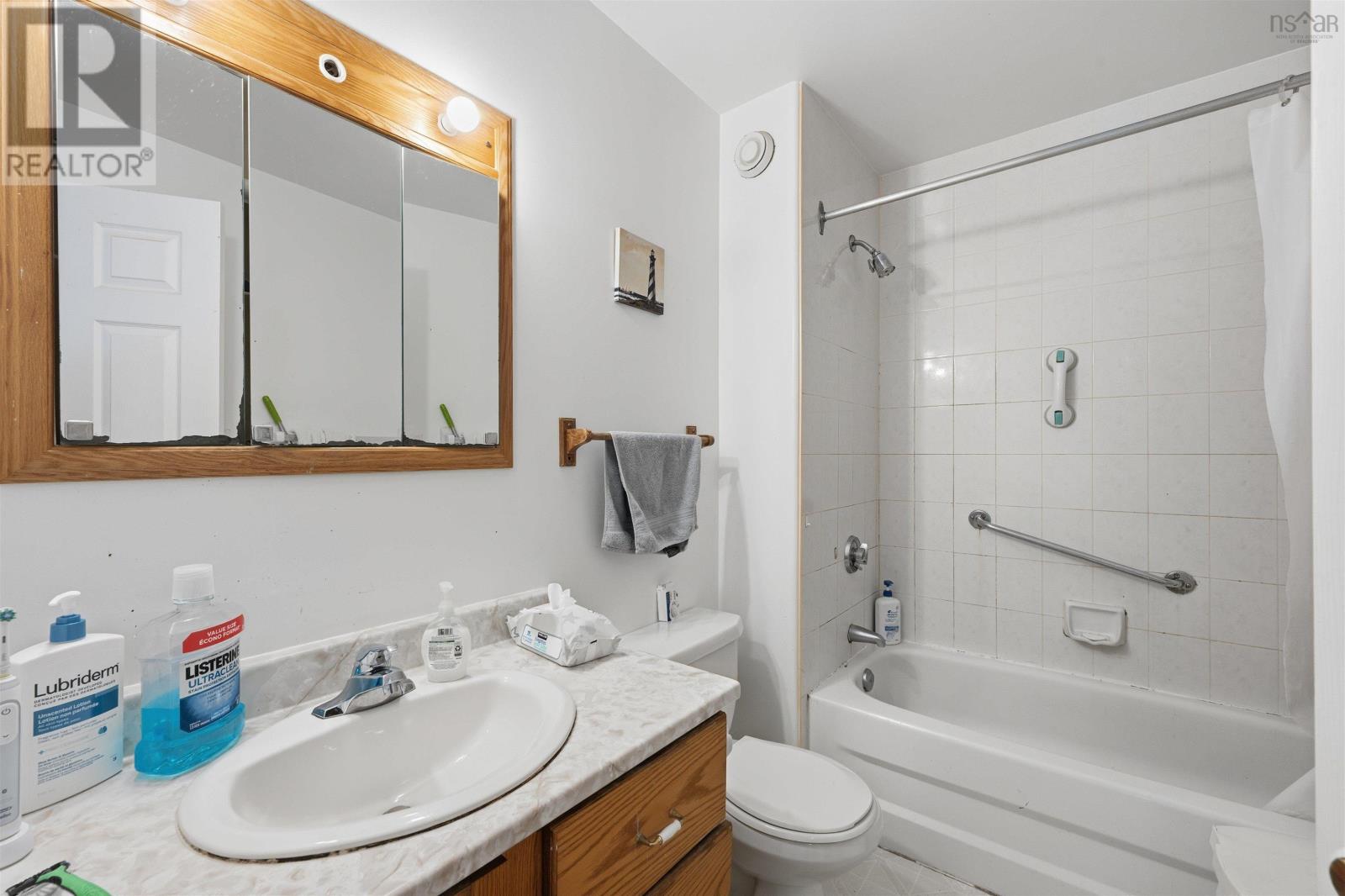 Property 28 of 36 of 23 Stratford Way