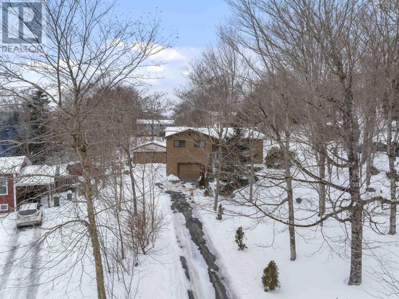 Property 2 of 38 of 86 Theresa Court