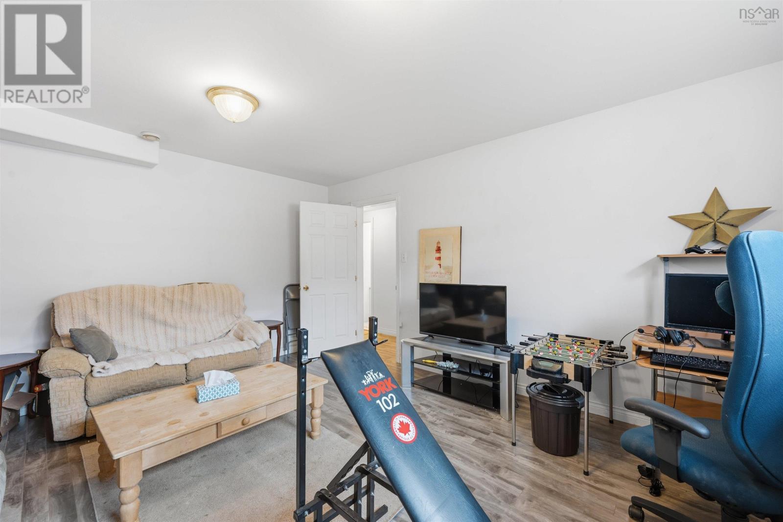 Property 18 of 36 of 23 Stratford Way