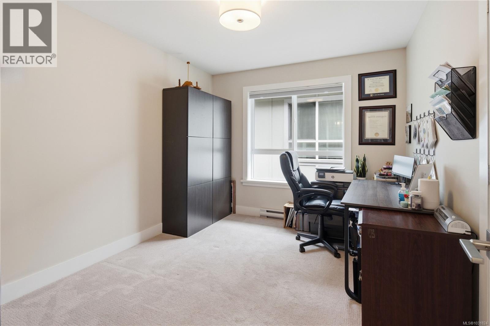 6886 Saanich Cross Rd - 11