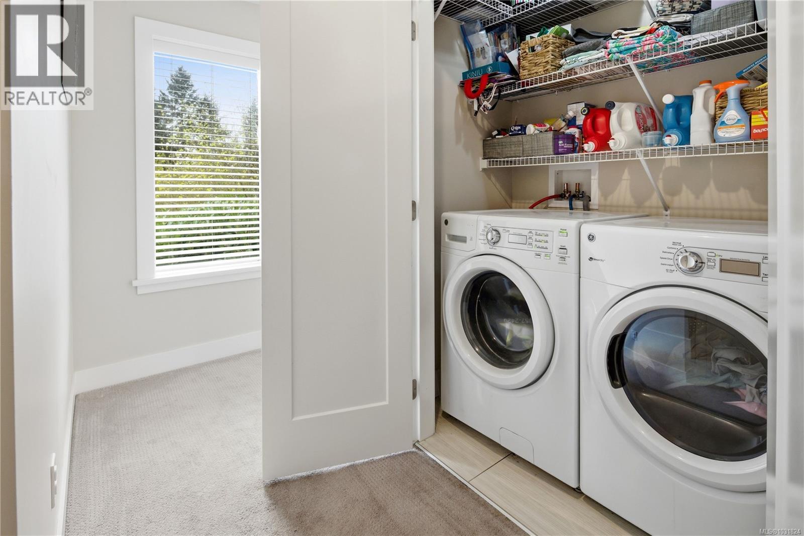 6886 Saanich Cross Rd - 13