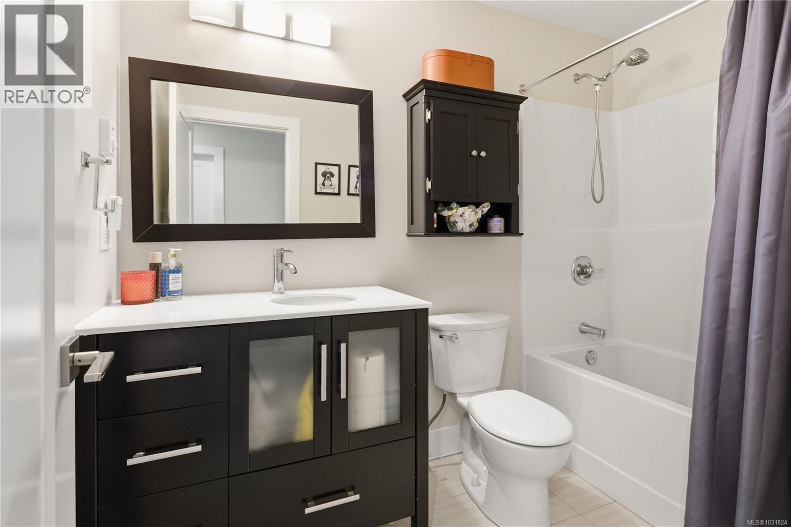 6886 Saanich Cross Rd - 14