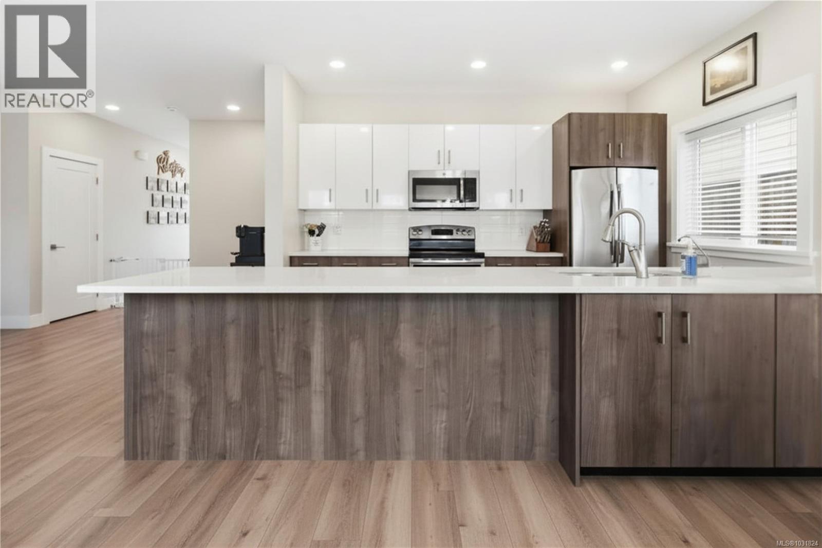 6886 Saanich Cross Rd - Image 3