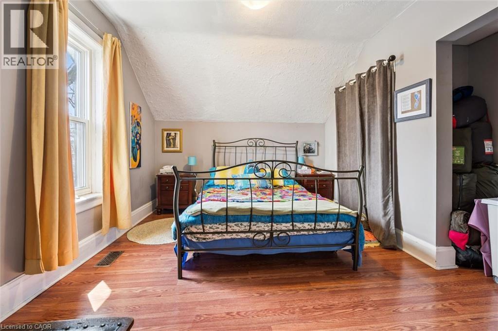 156 WELLINGTON Street N - 30