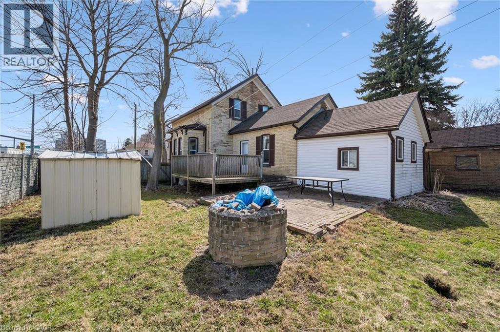 156 WELLINGTON Street N - 36