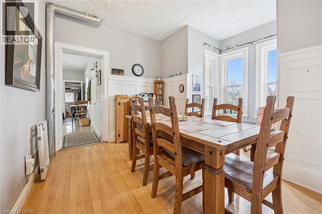 156 WELLINGTON Street N - 9