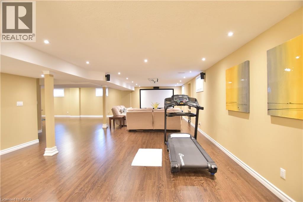 512 TERRINGTON CRESCENT - 46