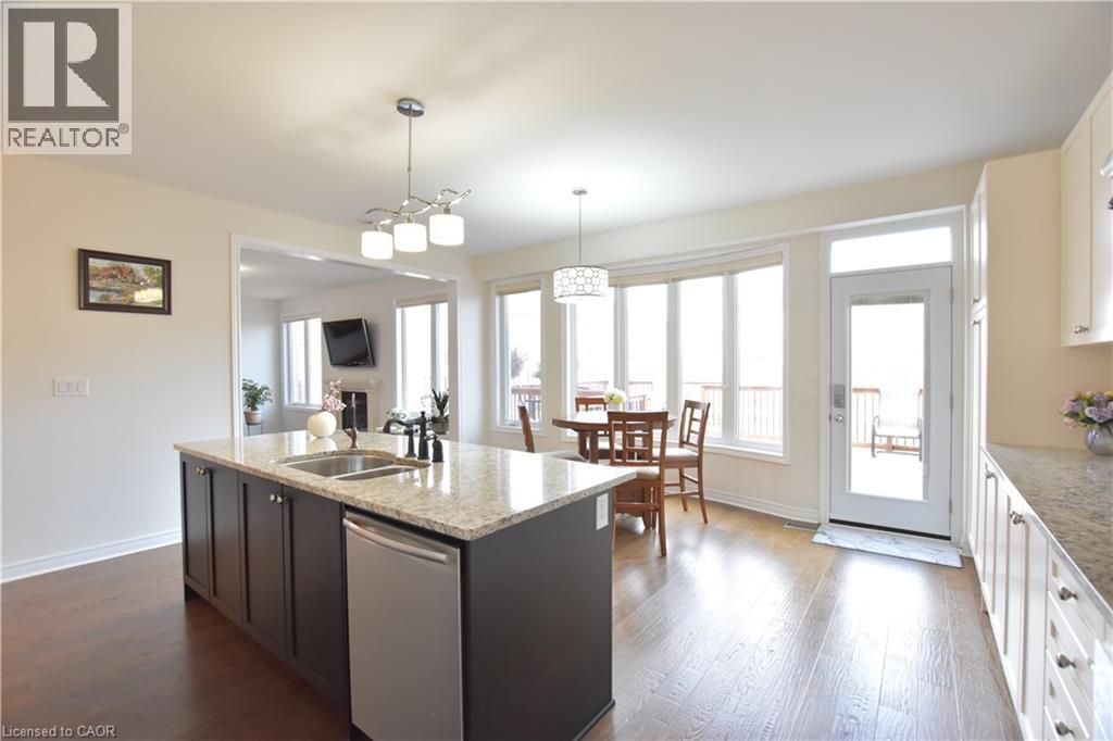 512 TERRINGTON CRESCENT - 19