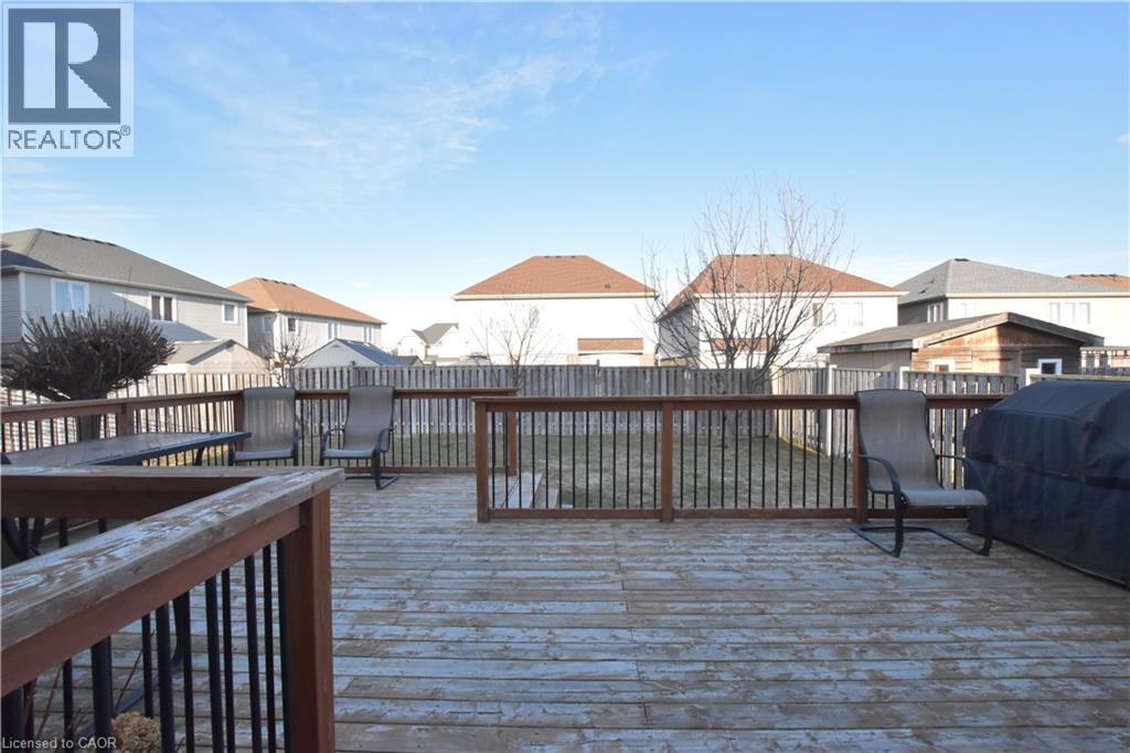 512 TERRINGTON CRESCENT - 27