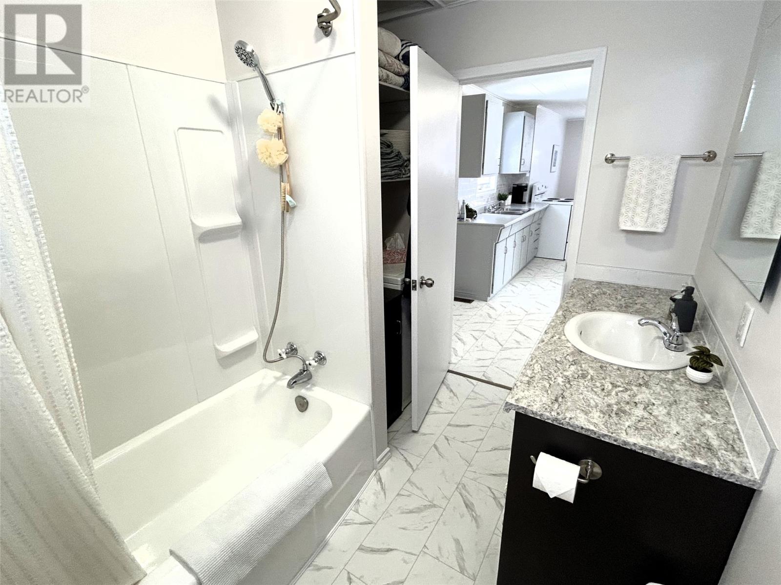 Main Floor Full Piece Bathroom