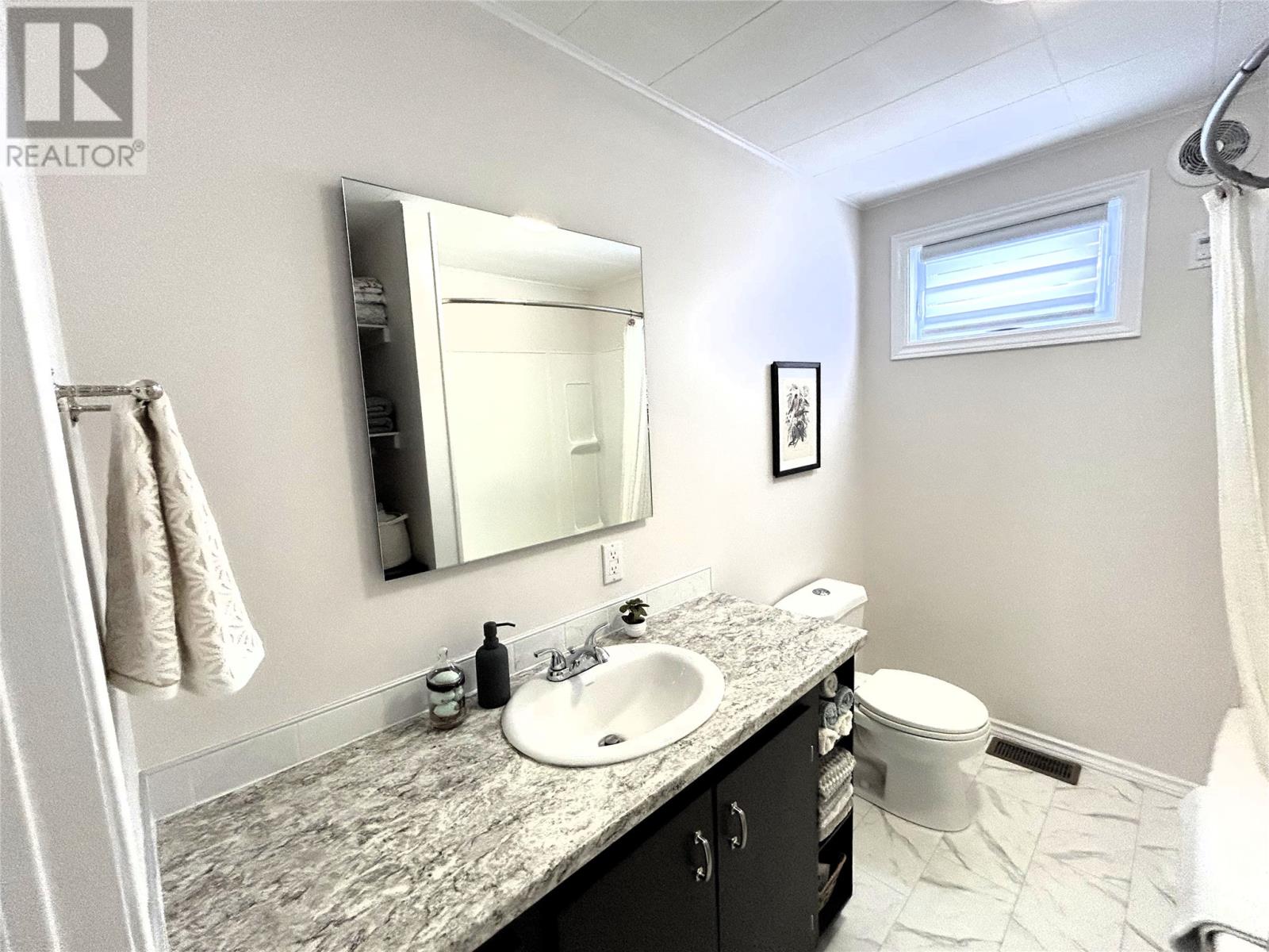 Main Floor Full Piece Bathroom