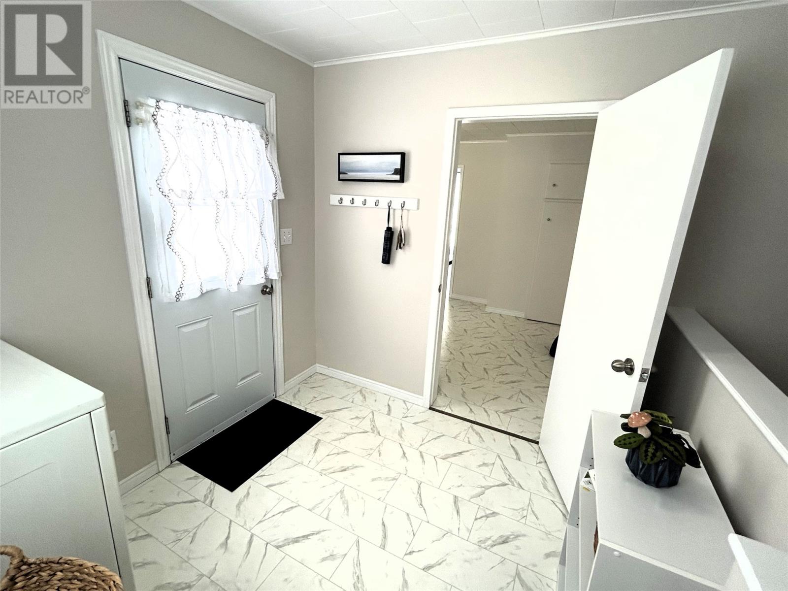Main Floor Entryway