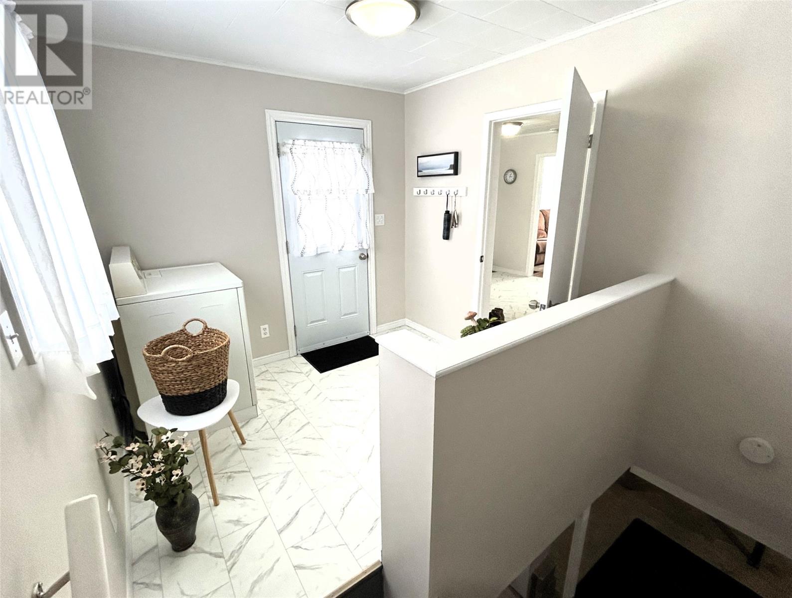 Main Floor Entryway