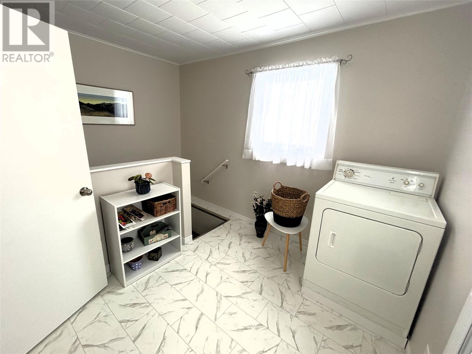 Main Floor Entryway