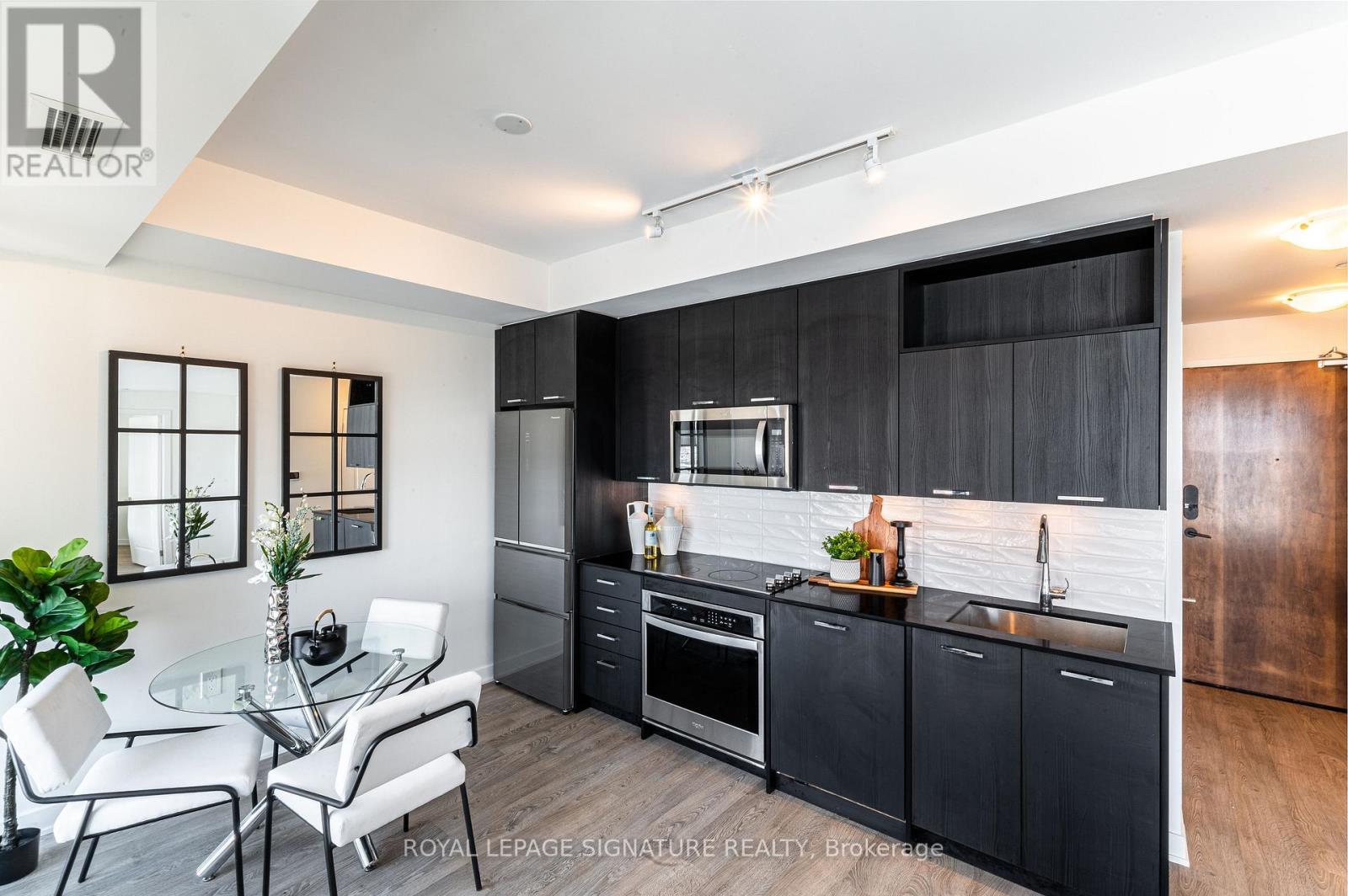 #1503 120 EAGLE ROCK WAY - 9