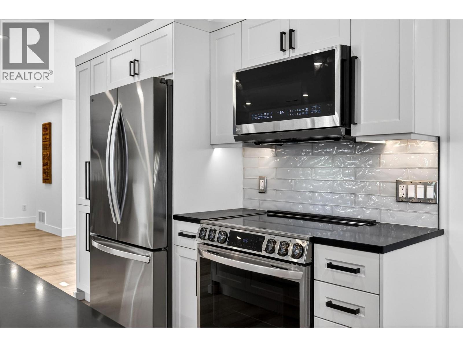  1674 Pritchard Drive, West Kelowna