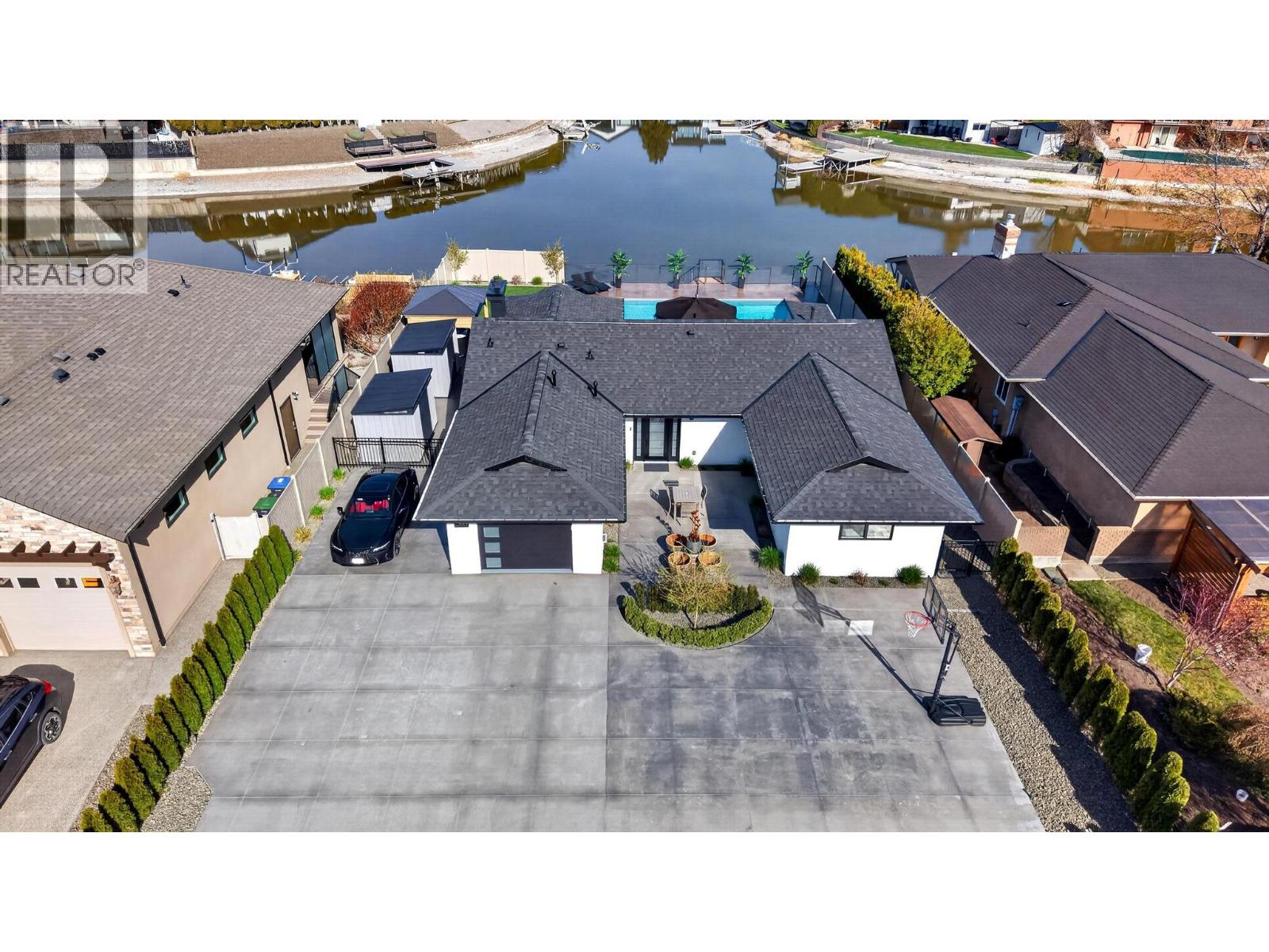  1674 Pritchard Drive, West Kelowna