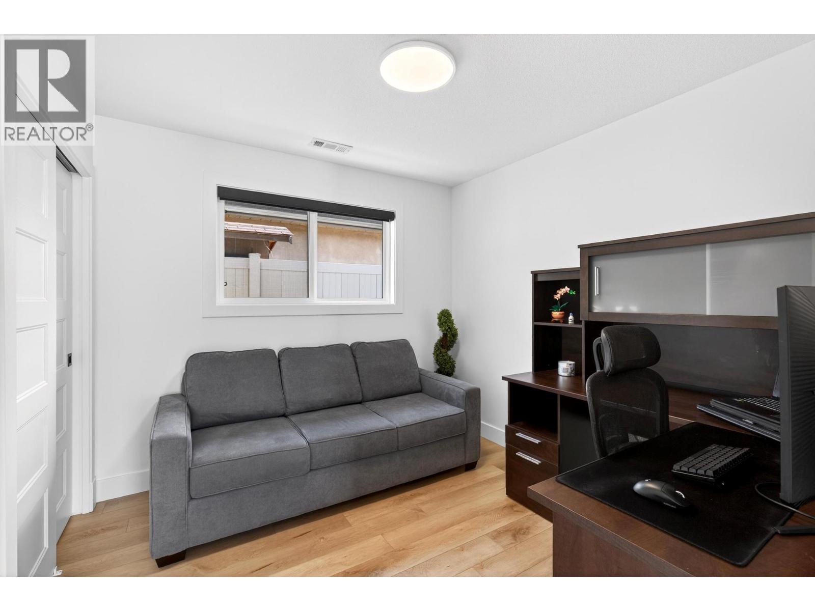  1674 Pritchard Drive, West Kelowna