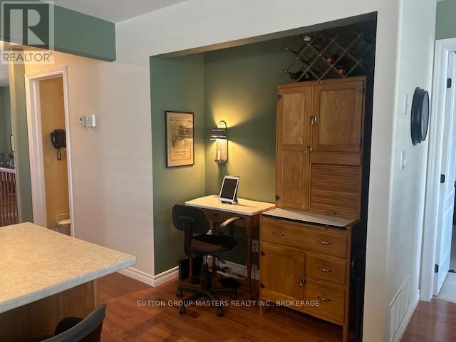 124 FARMSTEAD COURT - 5